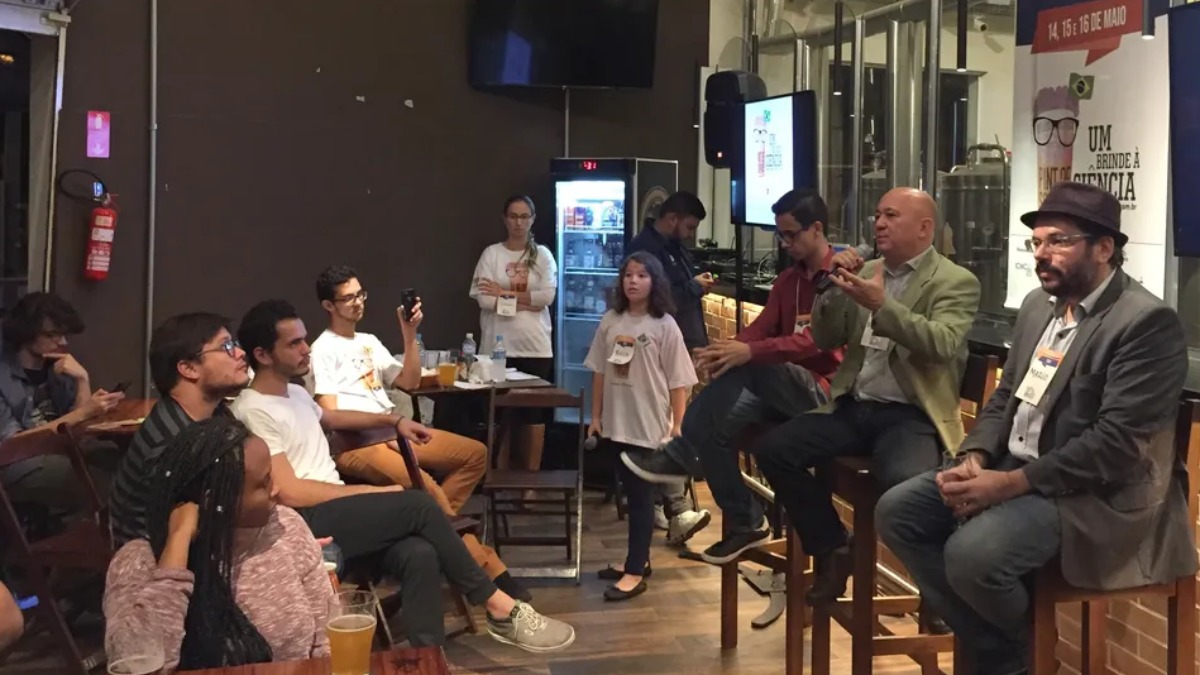 Festival reúne pesquisadores em bares e