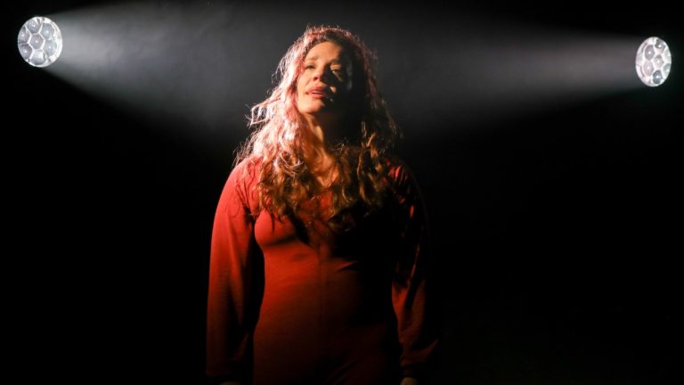 Peça ‘Não Conta Pra Ninguém’ é