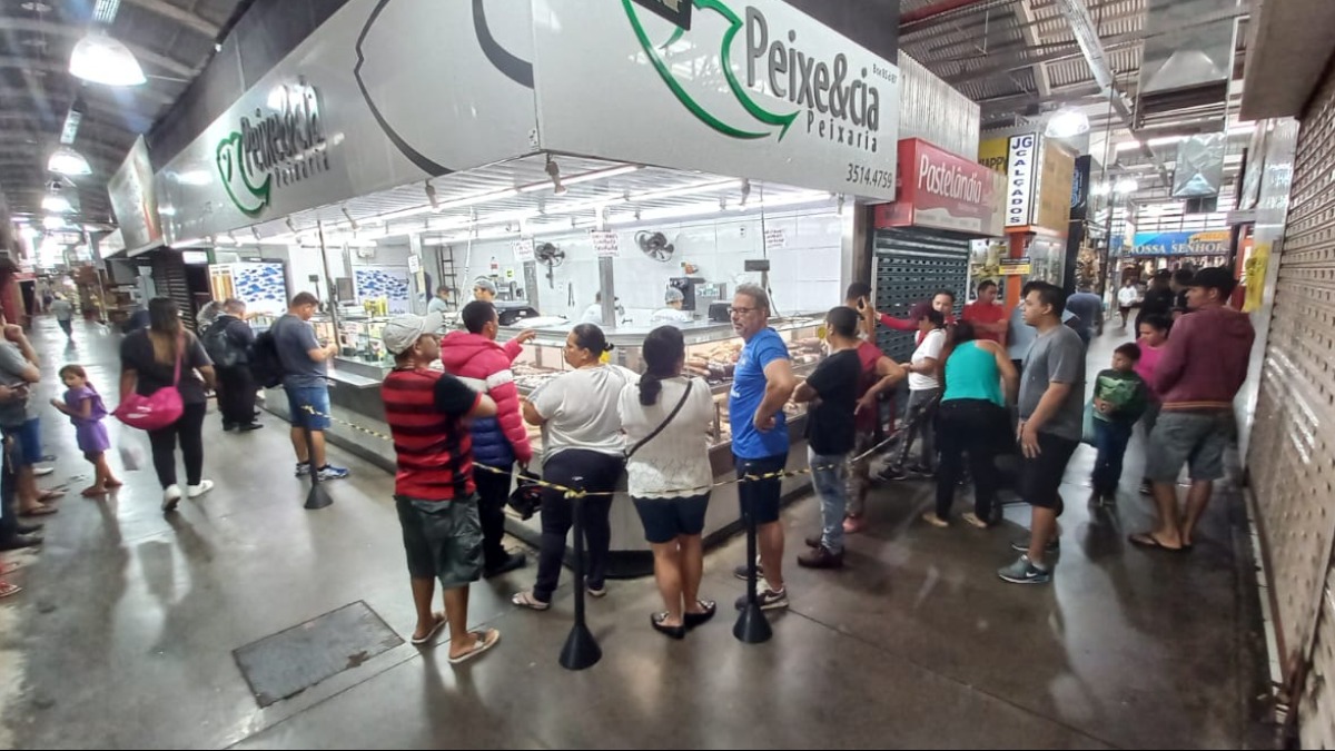 Ribeirão-pretanos ‘abrem’ o Mercadão em busca dos últimos ingredientes para o almoço