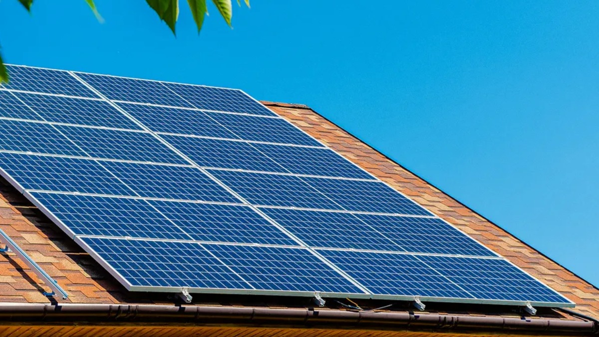 Painéis de energia fotovoltaica é opção