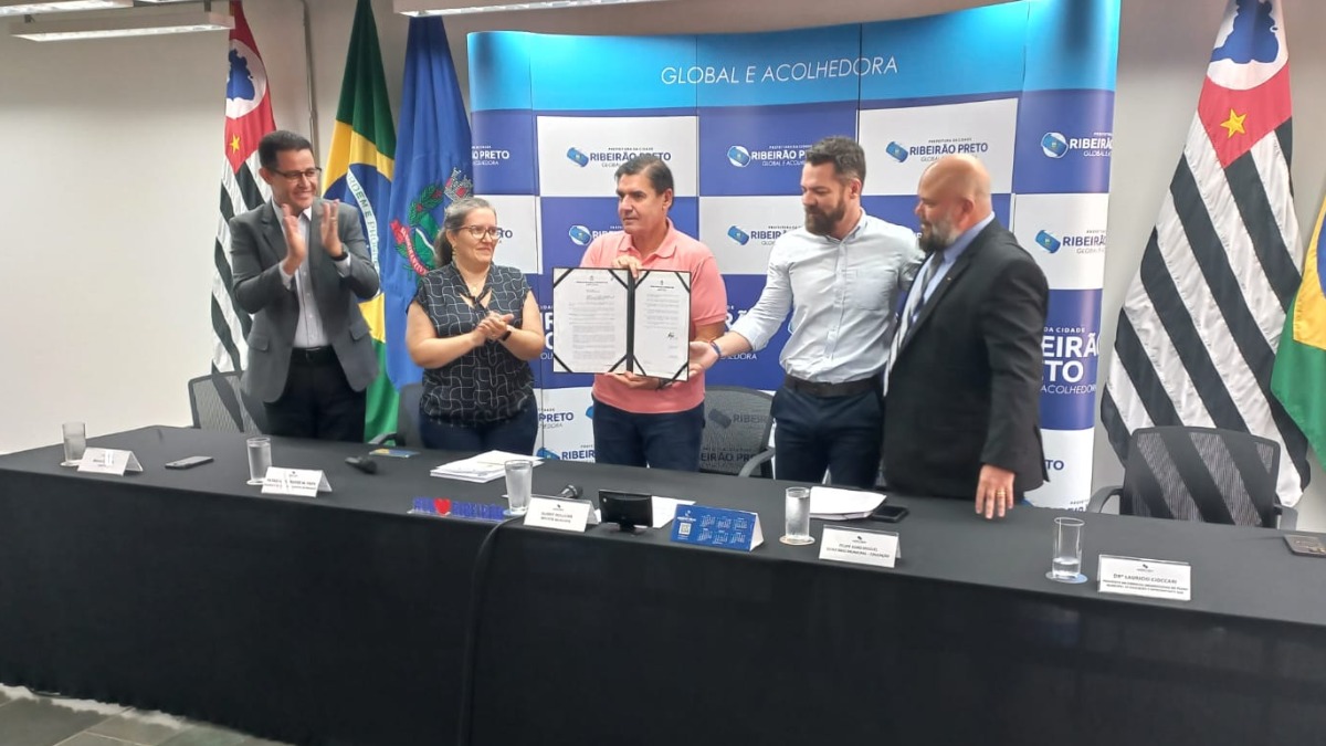 Ribeirão sanciona plano de educação após