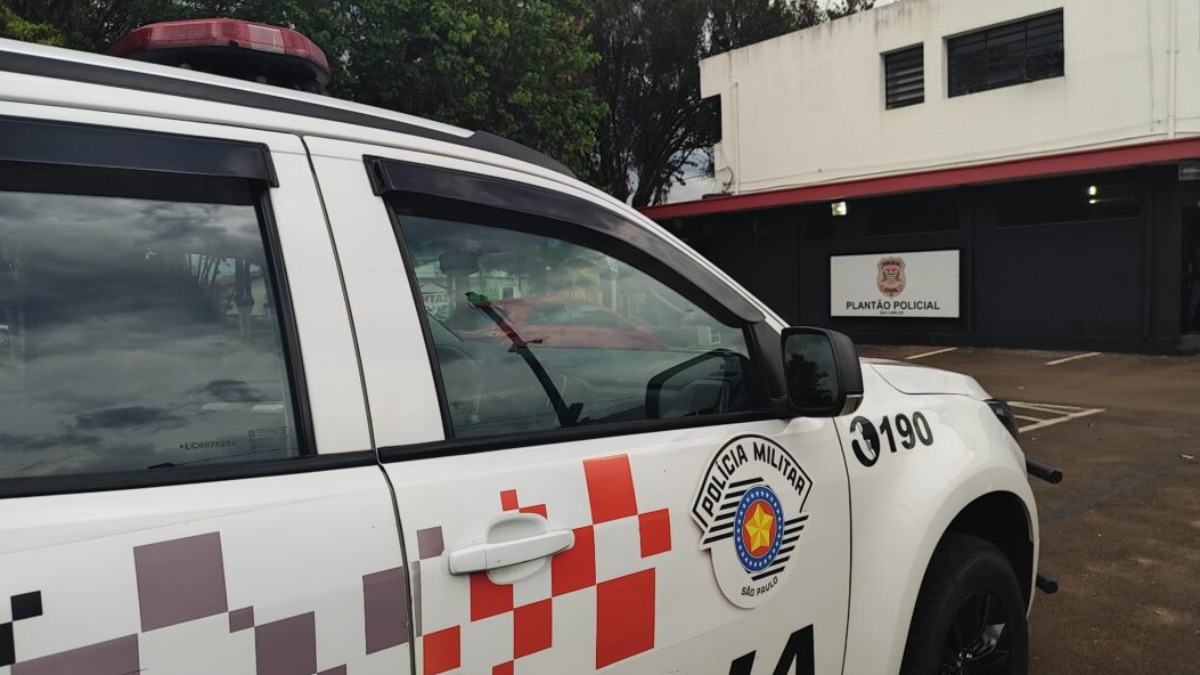 Motorista de aplicativo leva socos e