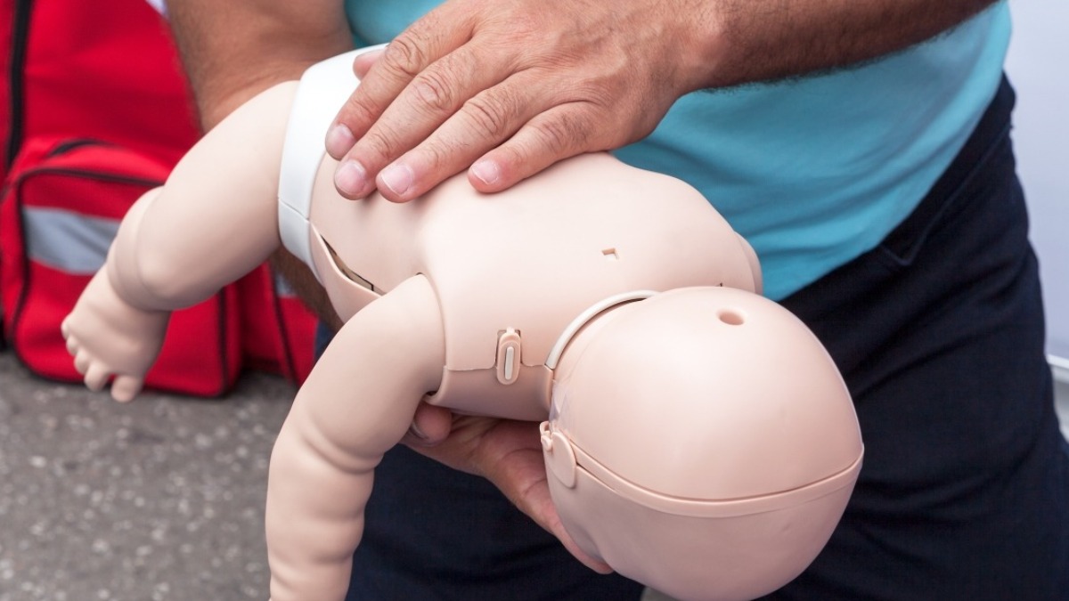 Bebê de três meses morre após