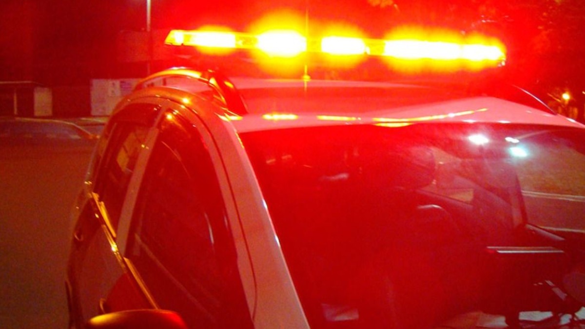 Motorista é assaltado ao parar