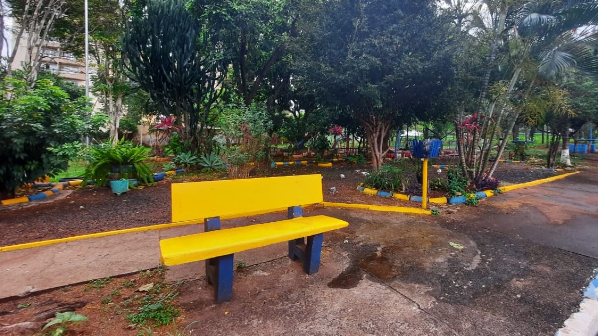 manutenção de praças