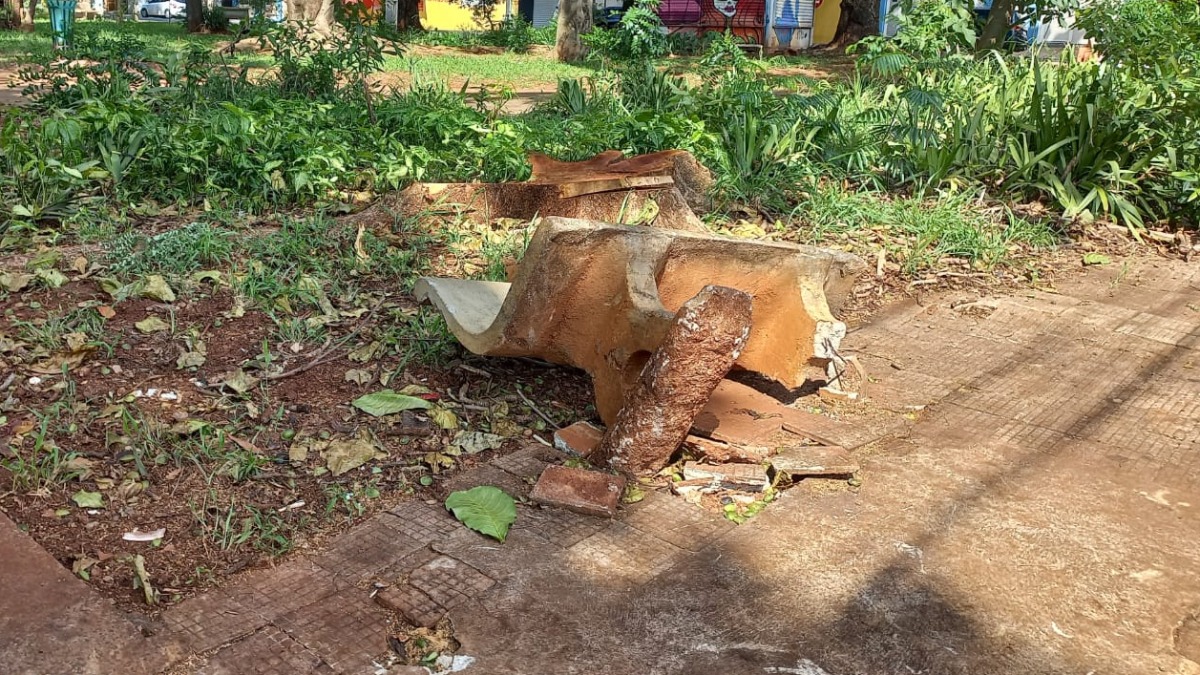 Manutenção de praças