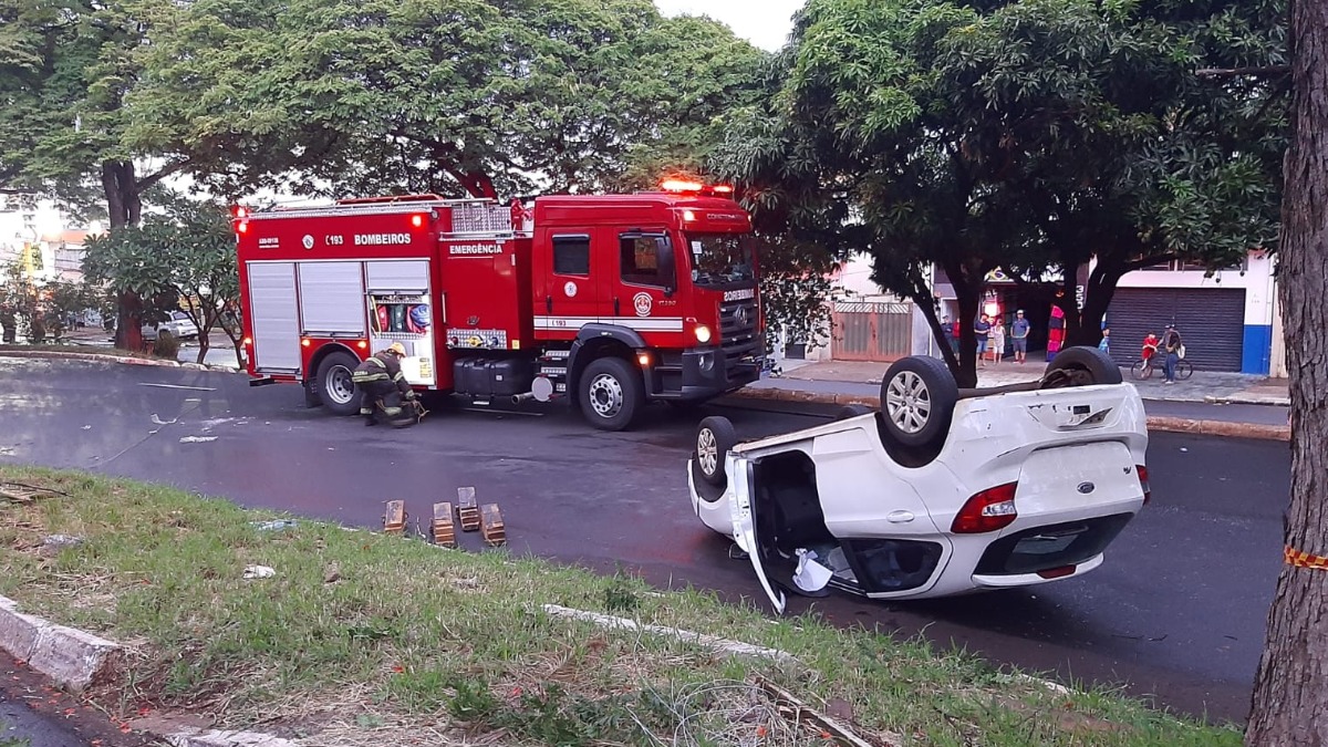 acidente Avenida Caramuru