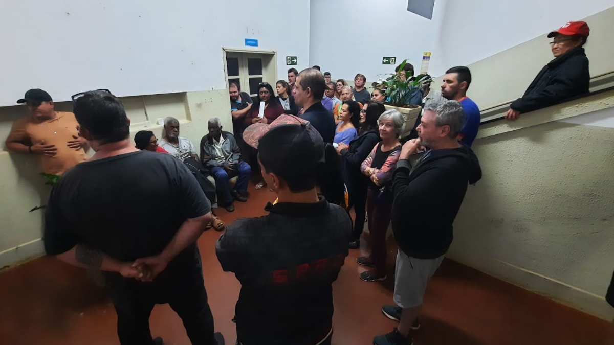 destruição de propriedades