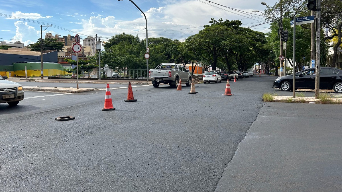 Afunilamento do trânsito causa lentidão na