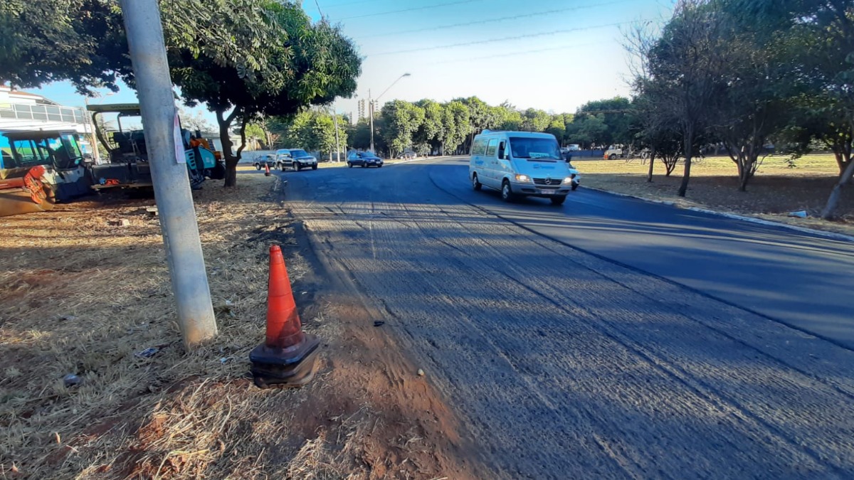 recapeamento rotatória Treze de Maio