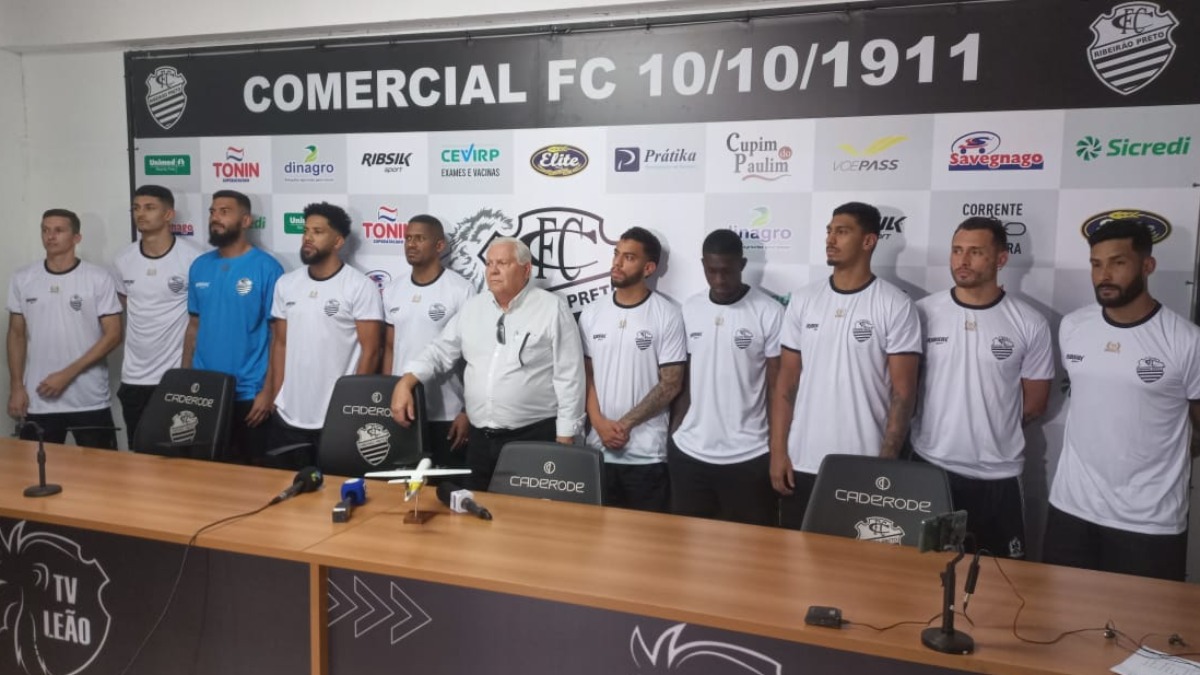 Comercial anuncia ‘pacotão’ com dez reforços