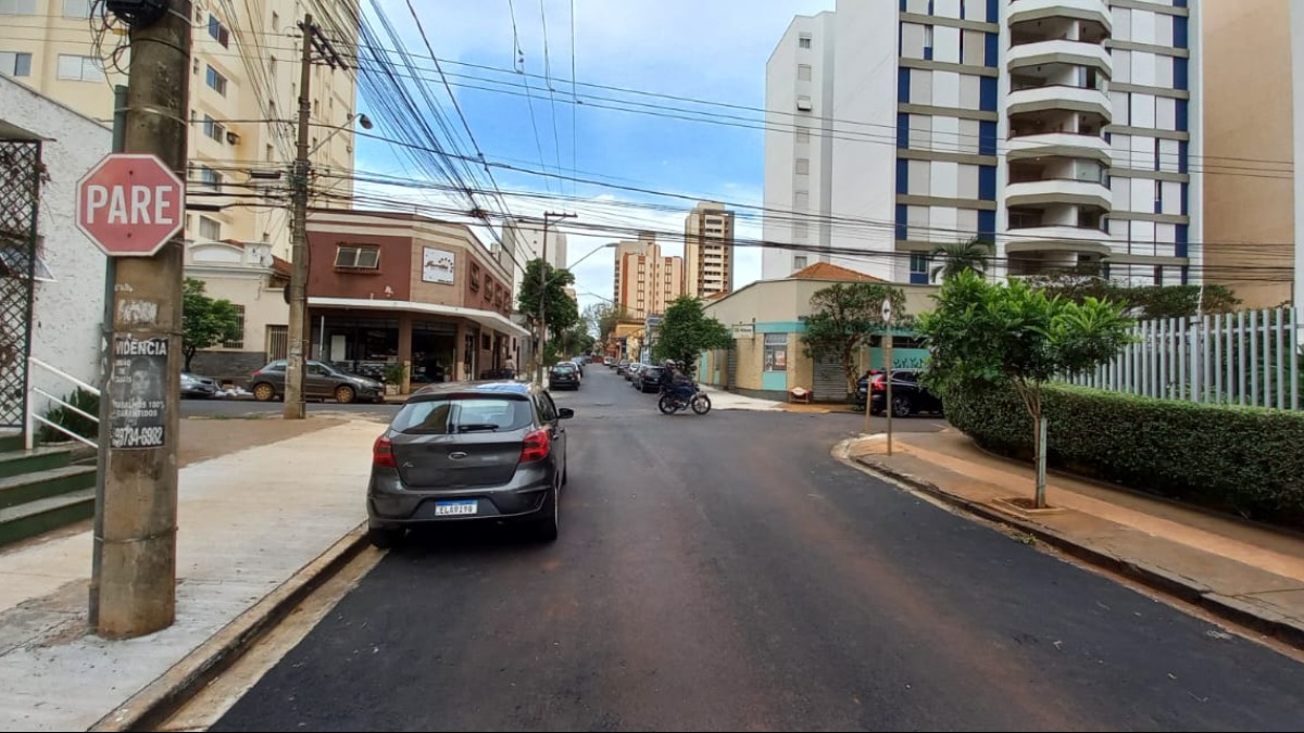Vias liberadas após obras seguem sem