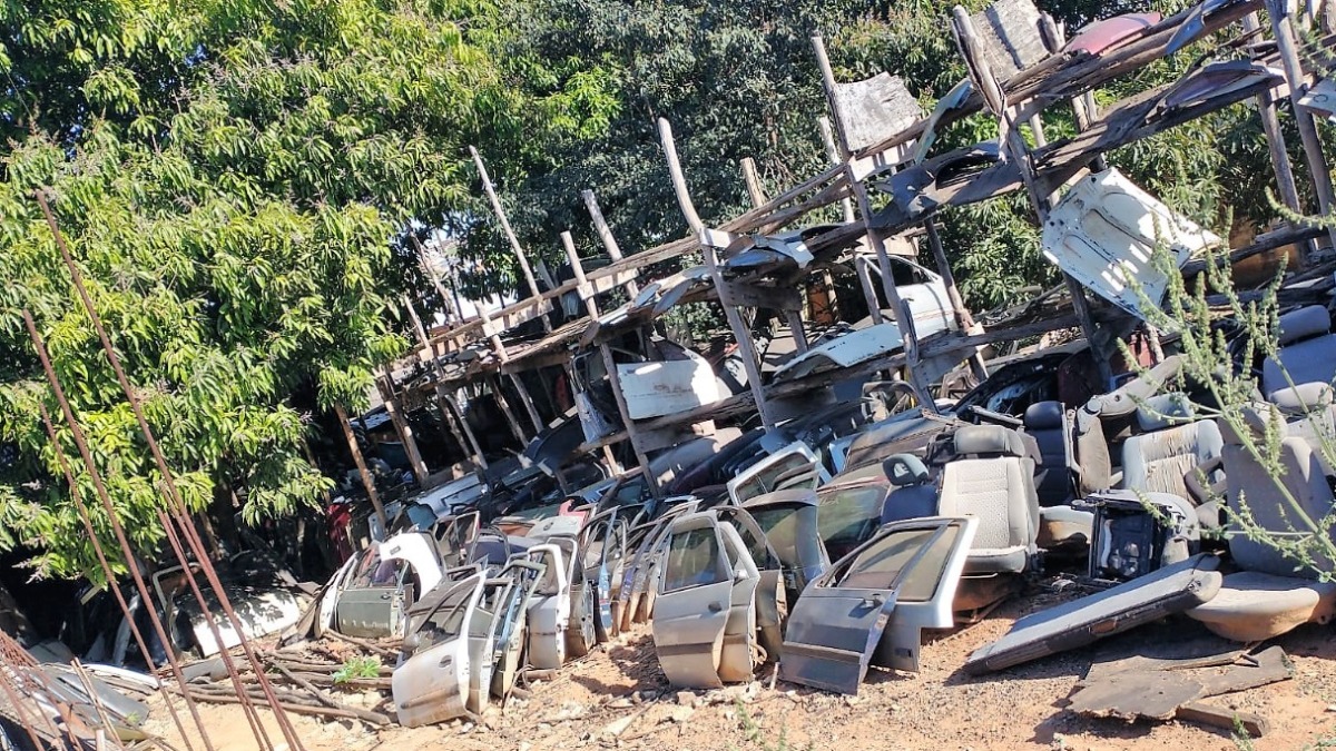 câmeras monitoramento ferro-velhos