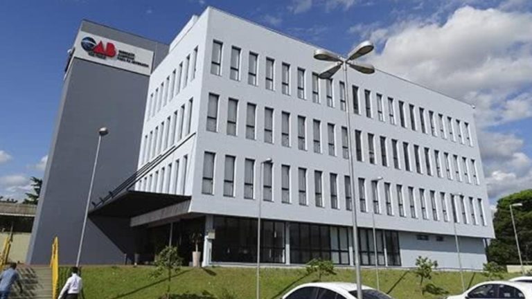 Candidatos questionam exame da OAB após