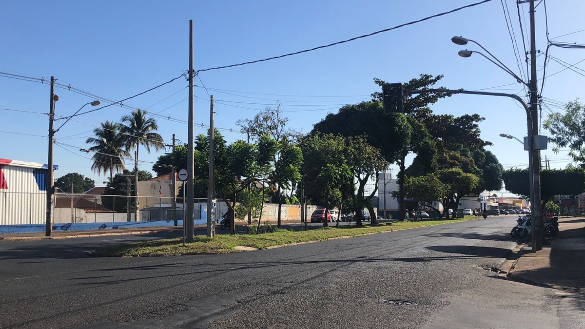 interdição cruzamento Avenida Costa e Silva