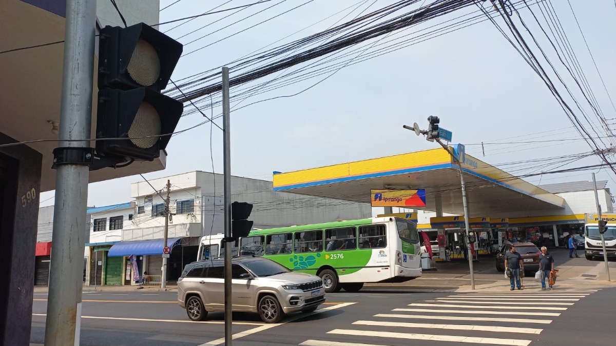 semáforos pedestres inoperantes