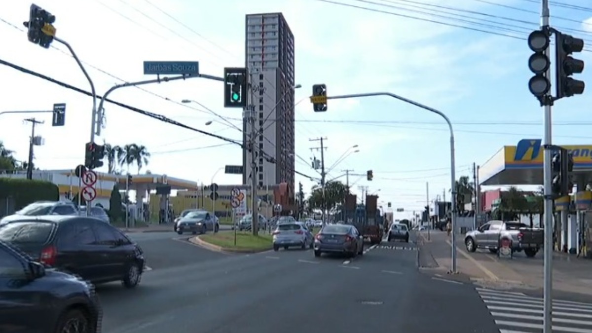 Trânsito pesado retorno aulas