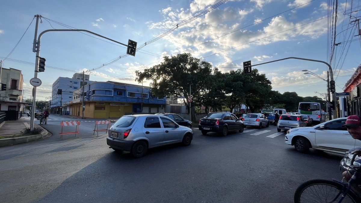 interdição semáforos