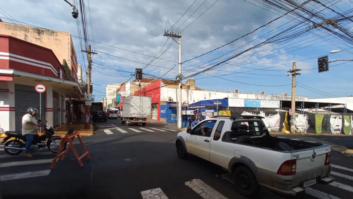 Furto de fiação deixa semáforos sem