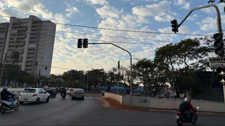 Semáforos sem funcionar na rotatória da