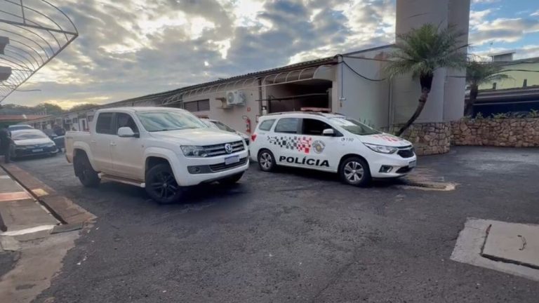 Homem é agredido e mantido refém