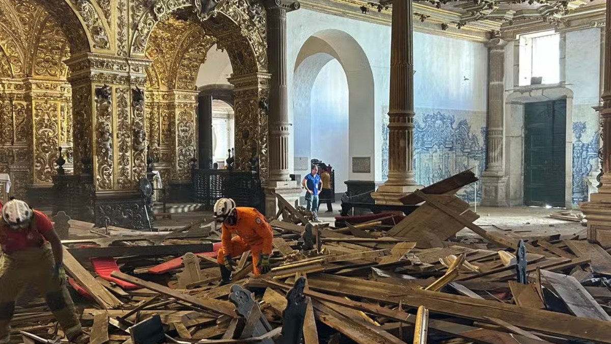 teto de igreja desabamento