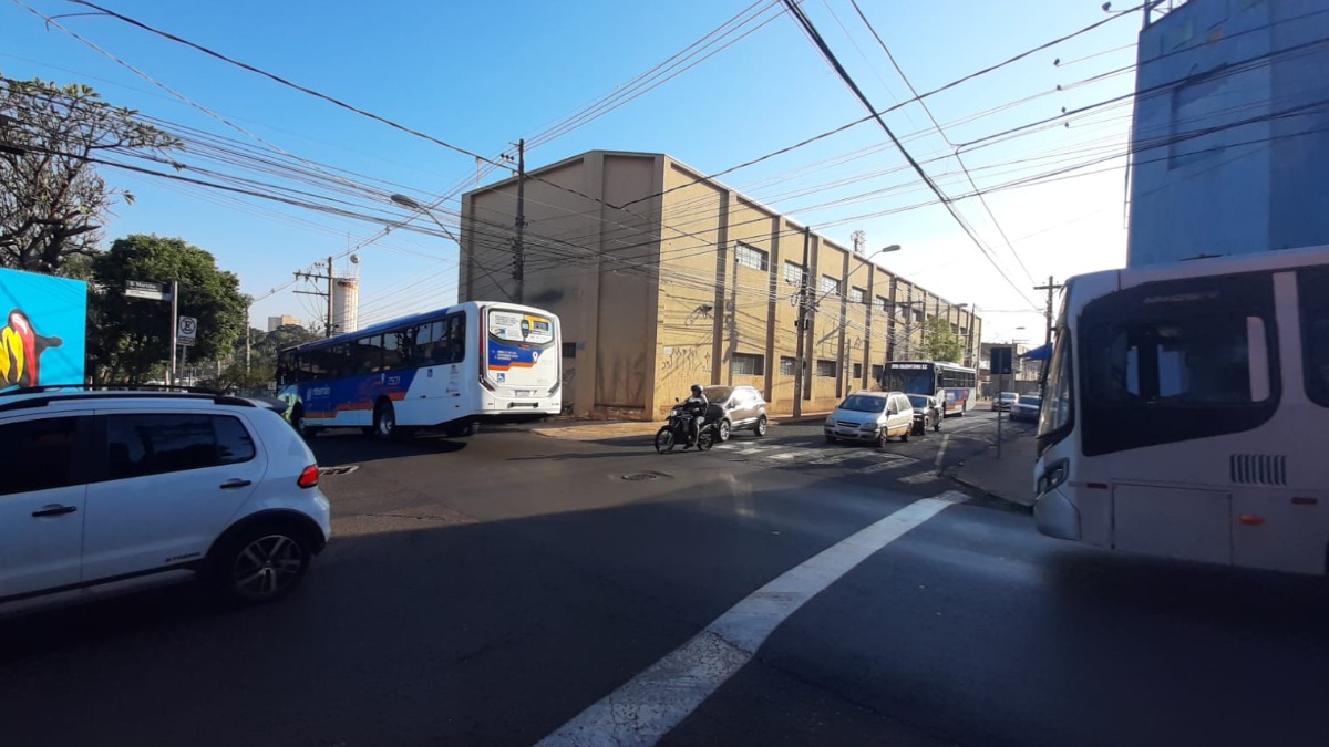 Nova interdição na rua Lafaiete dificulta