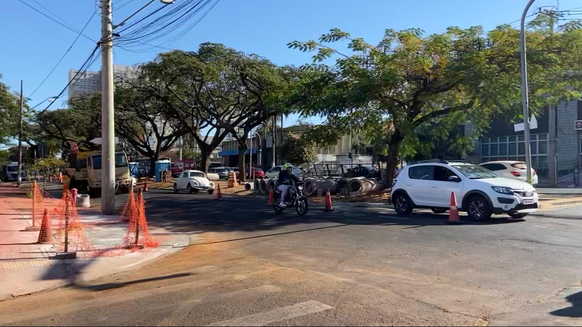 Bloqueio na 13 de Maio volta