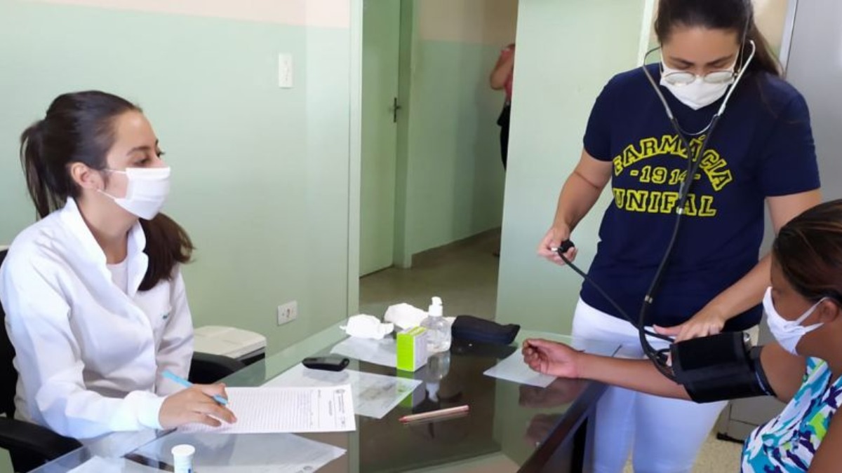 Médicos demissão saúde pública