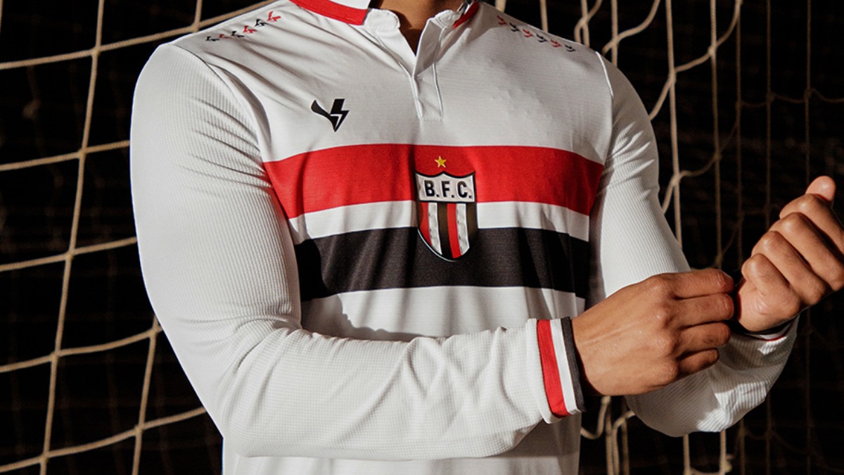 camisa tricolor manga longa