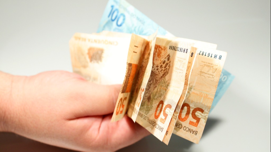 redução de salário e jornada