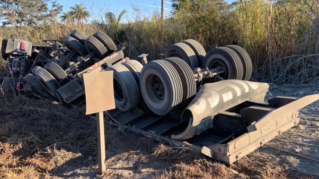 acidente caminhão rodovia