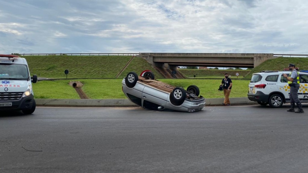 acidente carro Parque Tecnológico
