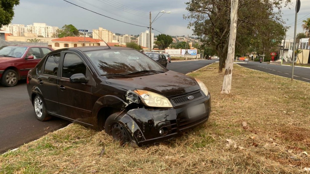 Acidente Av. João Fiusa