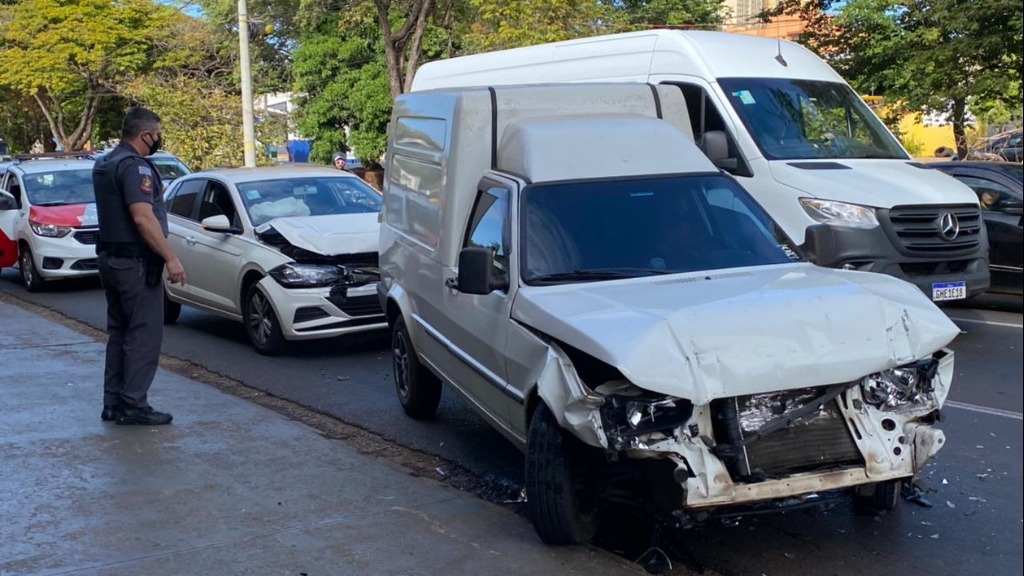 acidente Avenida Francisco Junqueira