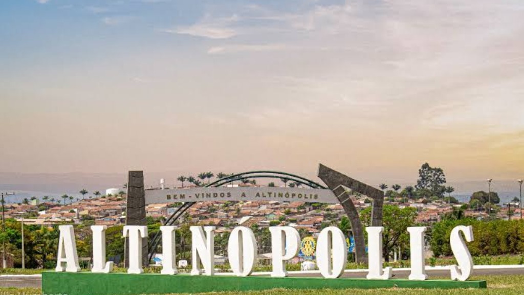 denúncia isolamento Altinópolis