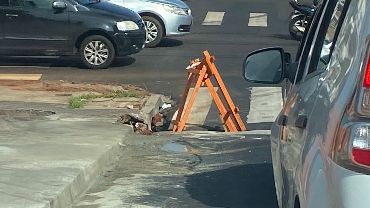 buraco na Florêncio de Abreu