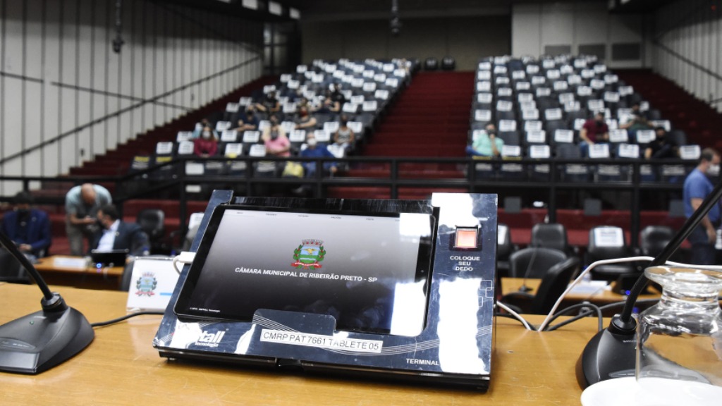 licença maternidade adotiva