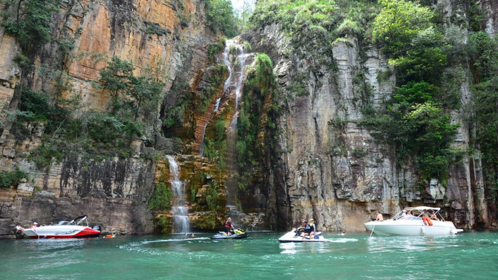 passeios em rios e cachoeiras