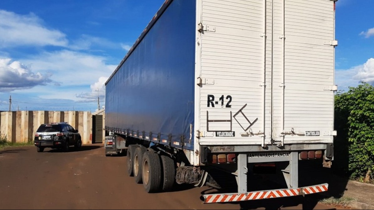 estelionato carreta reboque