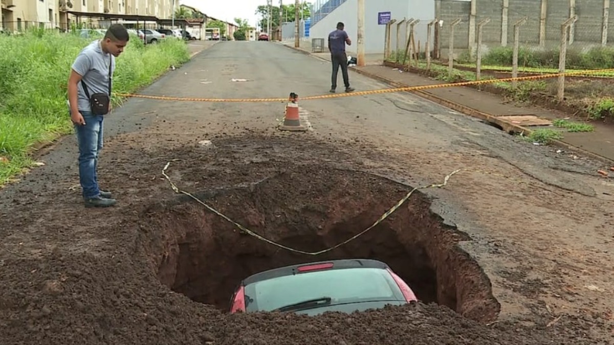 Cratera zona Oeste Ribeirão