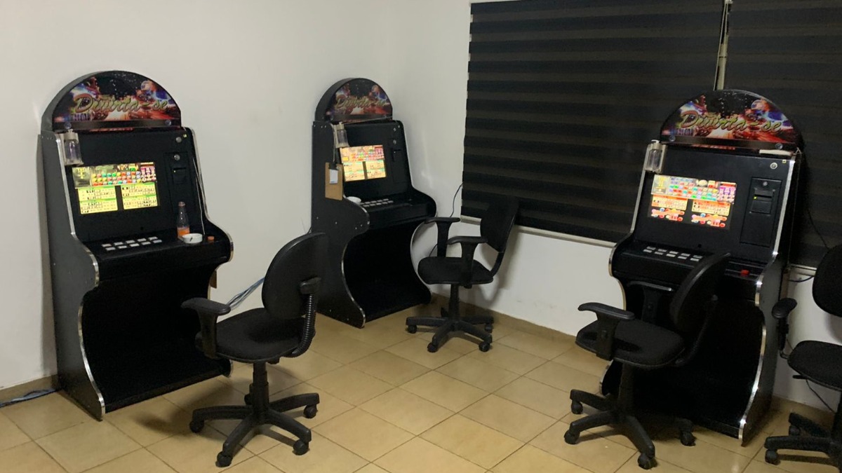 máquinas caça-níqueis