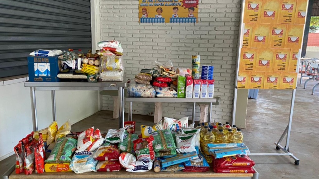 Doação de alimentos escolas Sesi