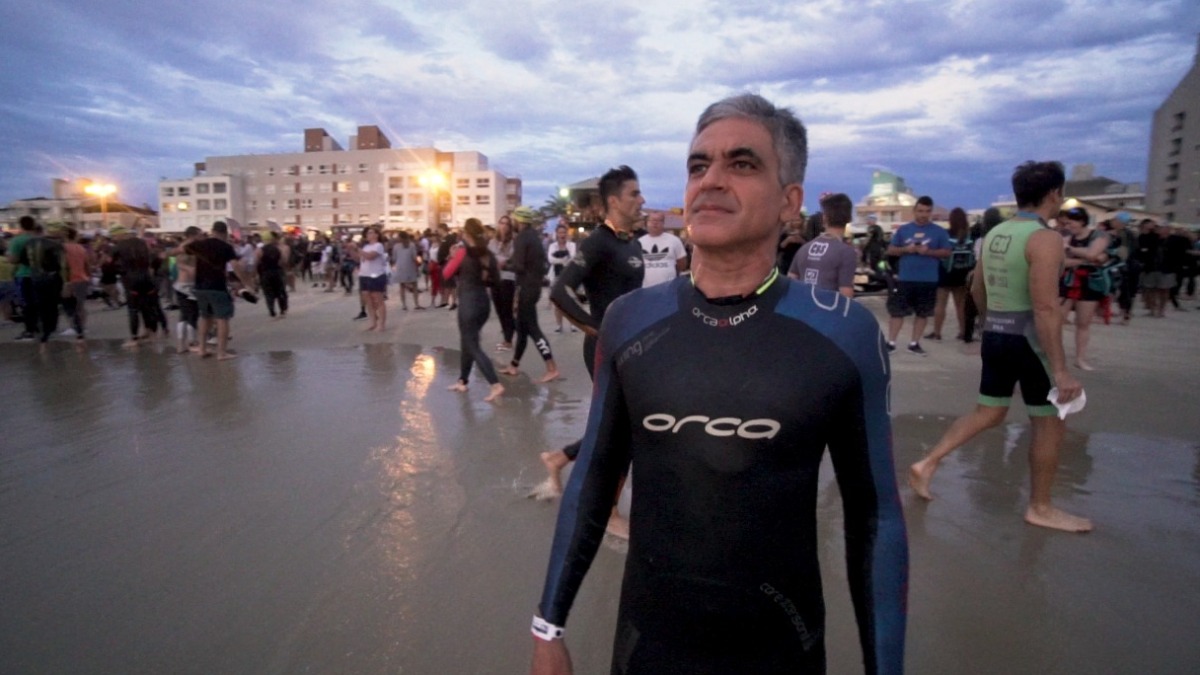 ciclista baleado triatlo