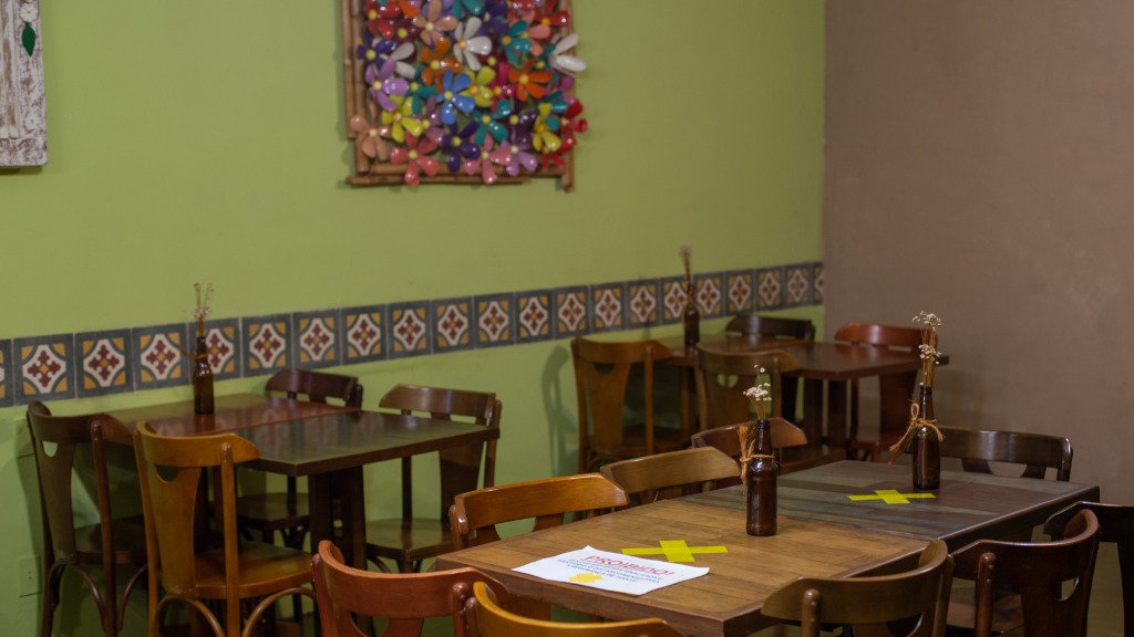 bares e restaurantes