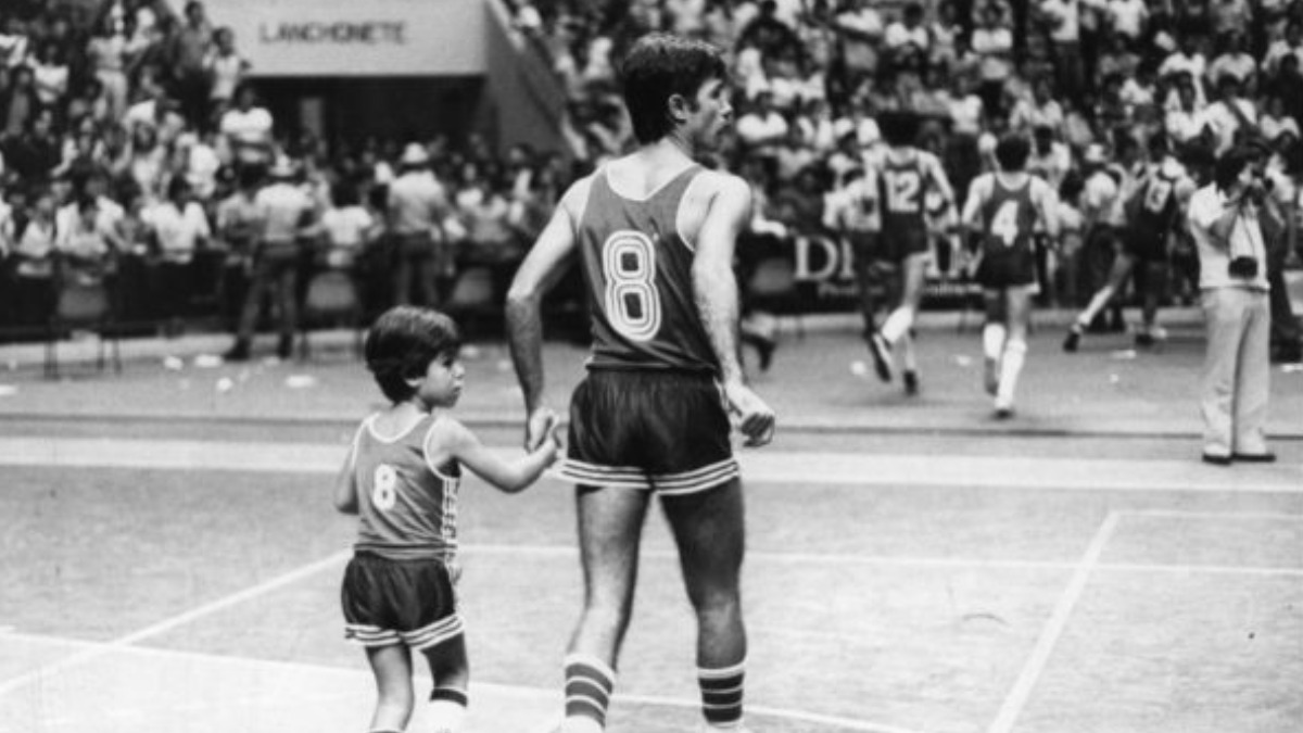 Camisa 8 Hélio Rubens