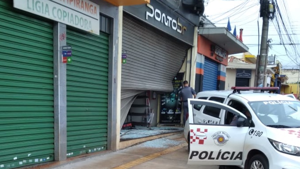 Roubo loja eletrônicos