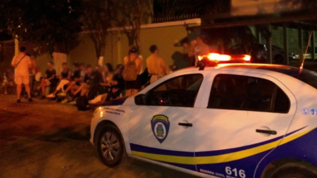 coronavírus festas clandestinas