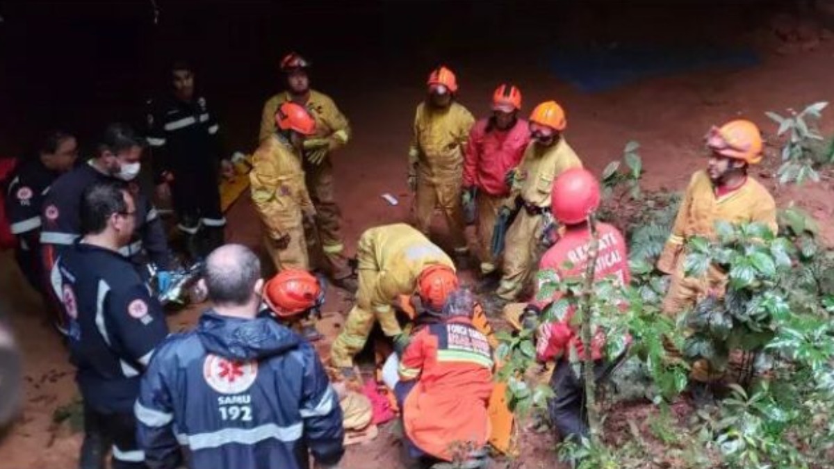 Retirada de corpos Gruta Altinópolis