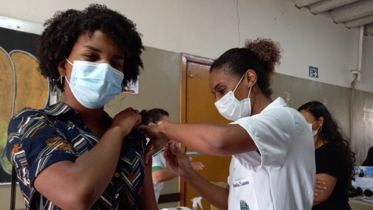 segunda dose adolescentes